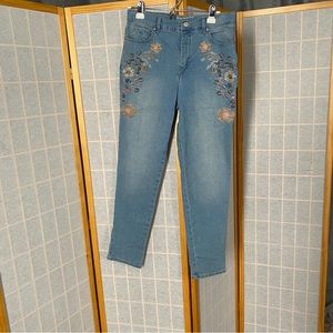 Gloria Vanderbilt Light Wash Floral Embroidery Denim Pants